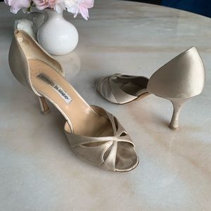 Manolo Blahnik Kitten Heels in Champagne size 37 1/2